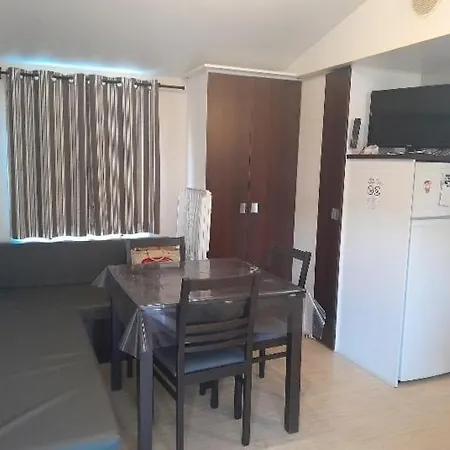 Del Mar 137, Mobile O'hara Otiny930, 3 Chambres, 2 Salles De Bain, 6 Personnes, Bord De Campsite Argeles-sur-Mer