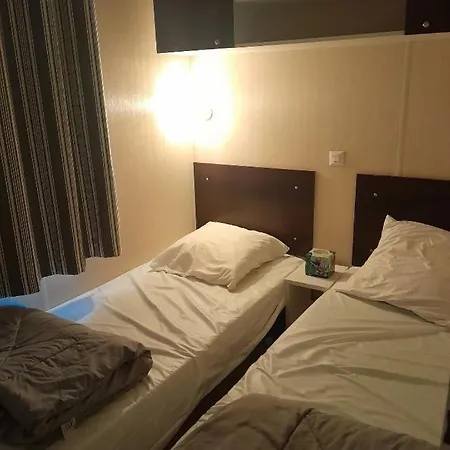 Campsite Del Mar 137, Mobile O'hara Otiny930, 3 Chambres, 2 Salles De Bain, 6 Personnes, Bord De Argeles-sur-Mer